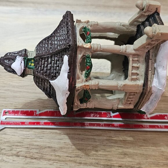 Vintage Christmas Village Resin Figurines Set 4" Gazebo Bench & Characters Holid - Picture 6 of 7